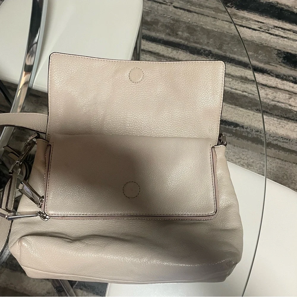 Michael Kors grey/taupe bag. Multiple inside pockets. No marks or flaws. - Picture 7 of 15